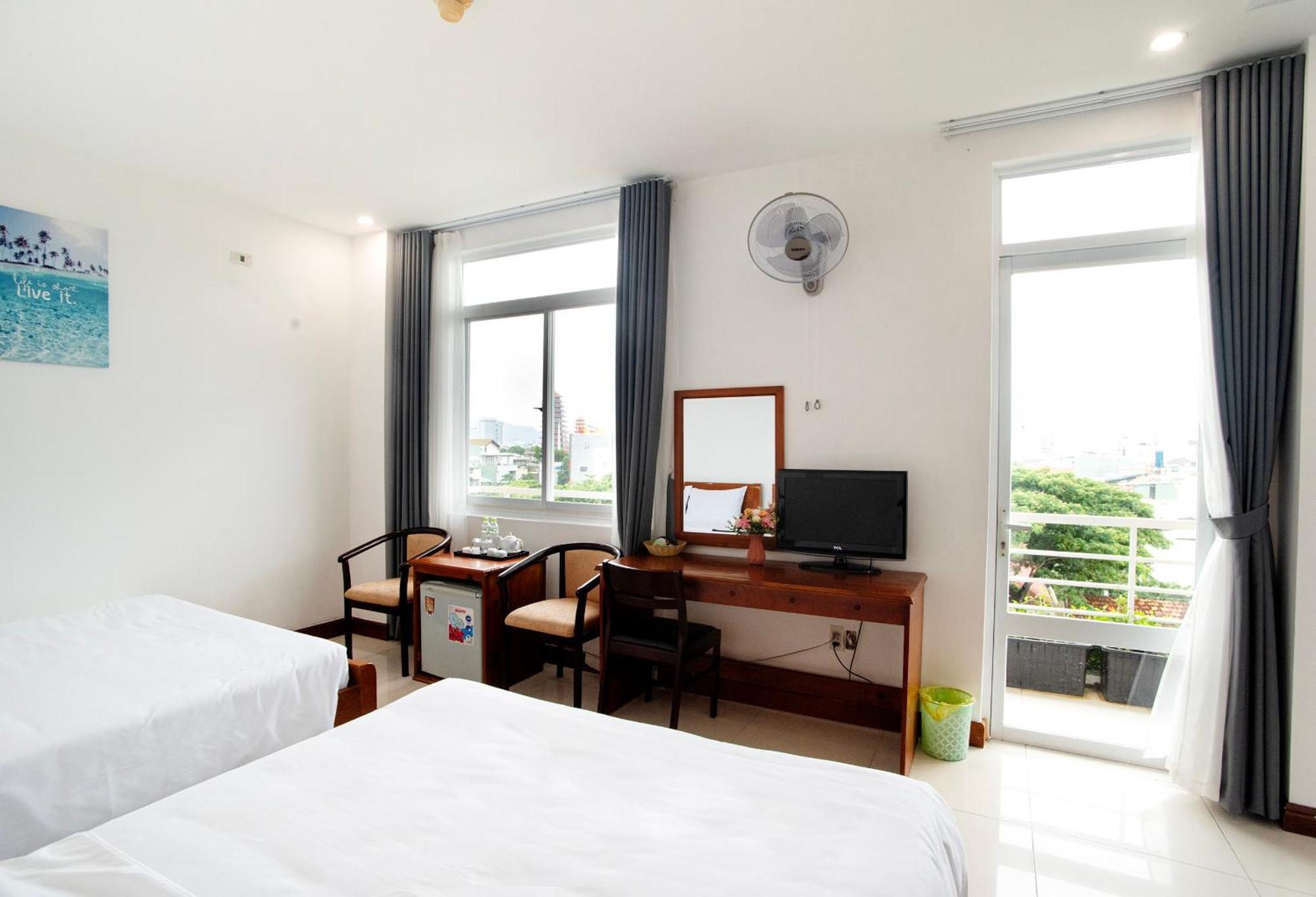 Eden Quy Nhon Hotel Екстериор снимка