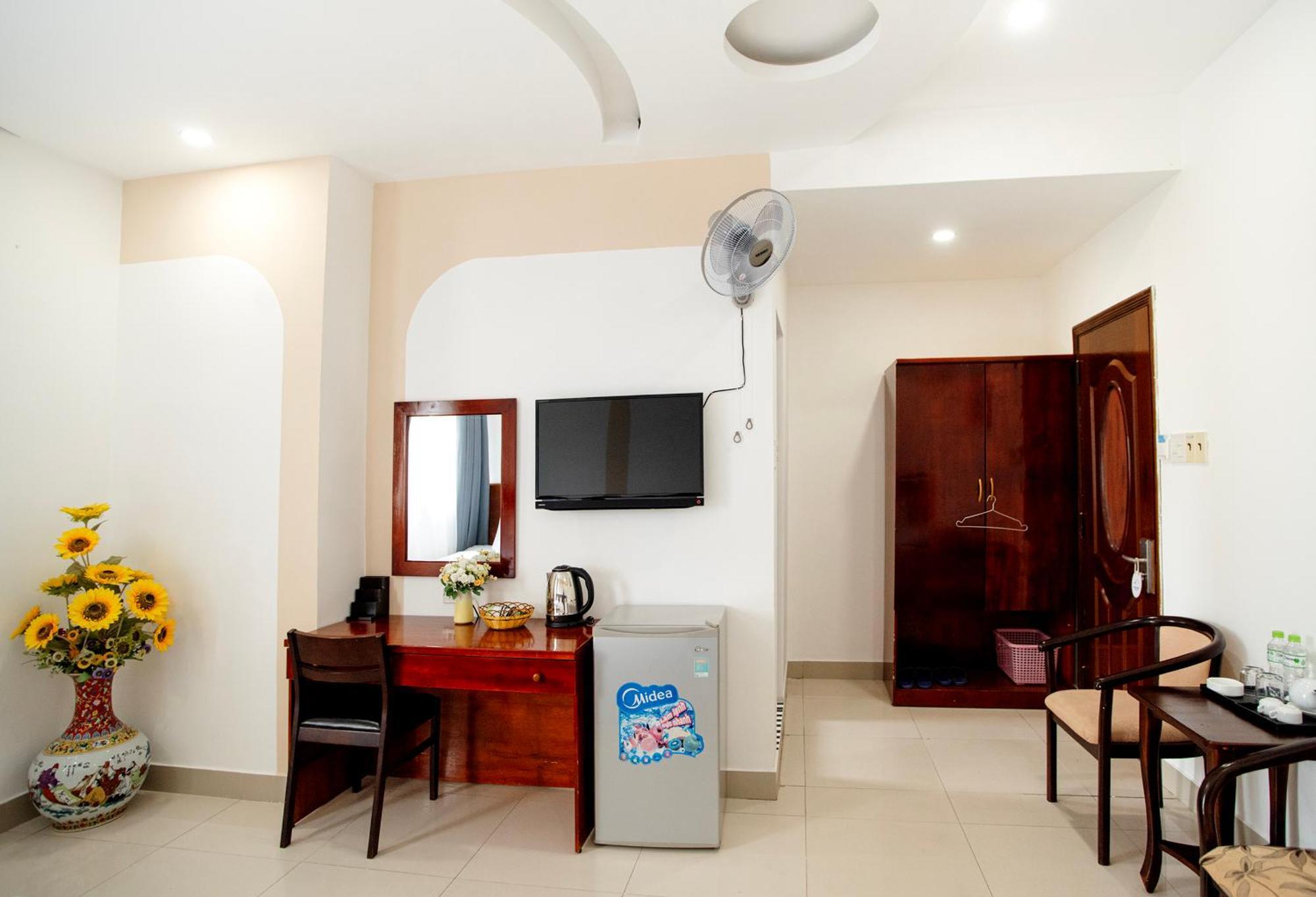Eden Quy Nhon Hotel Екстериор снимка
