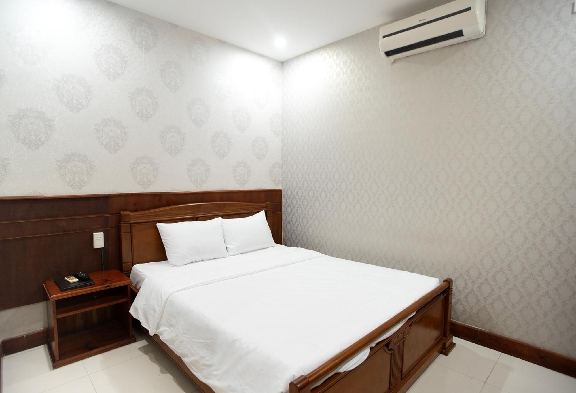 Eden Quy Nhon Hotel Екстериор снимка